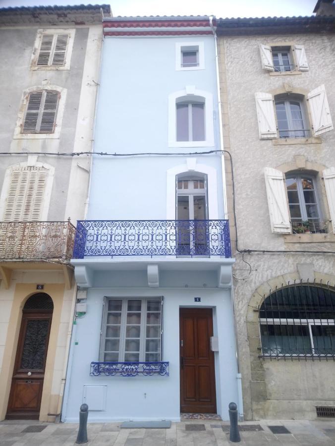 Triplex Avec Vue Sur Place Du Centre Historique. *